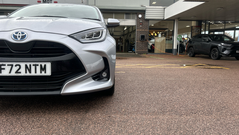 Toyota Yaris 1.5 Hybrid Design 5dr CVT Hybrid Hatchback